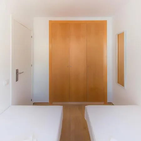 Welcs 174 Emp Cerca Del Mar * إمبوريابرافا